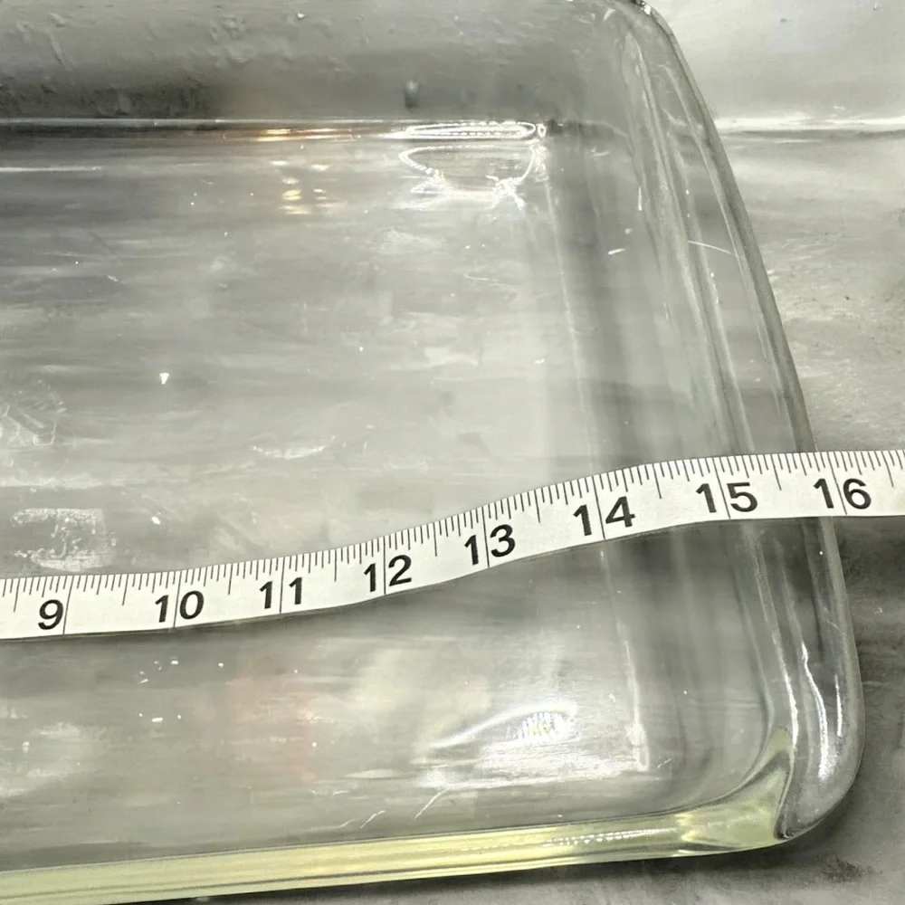 Vintage Pyrex rectangular glass oven dish 16x9x2